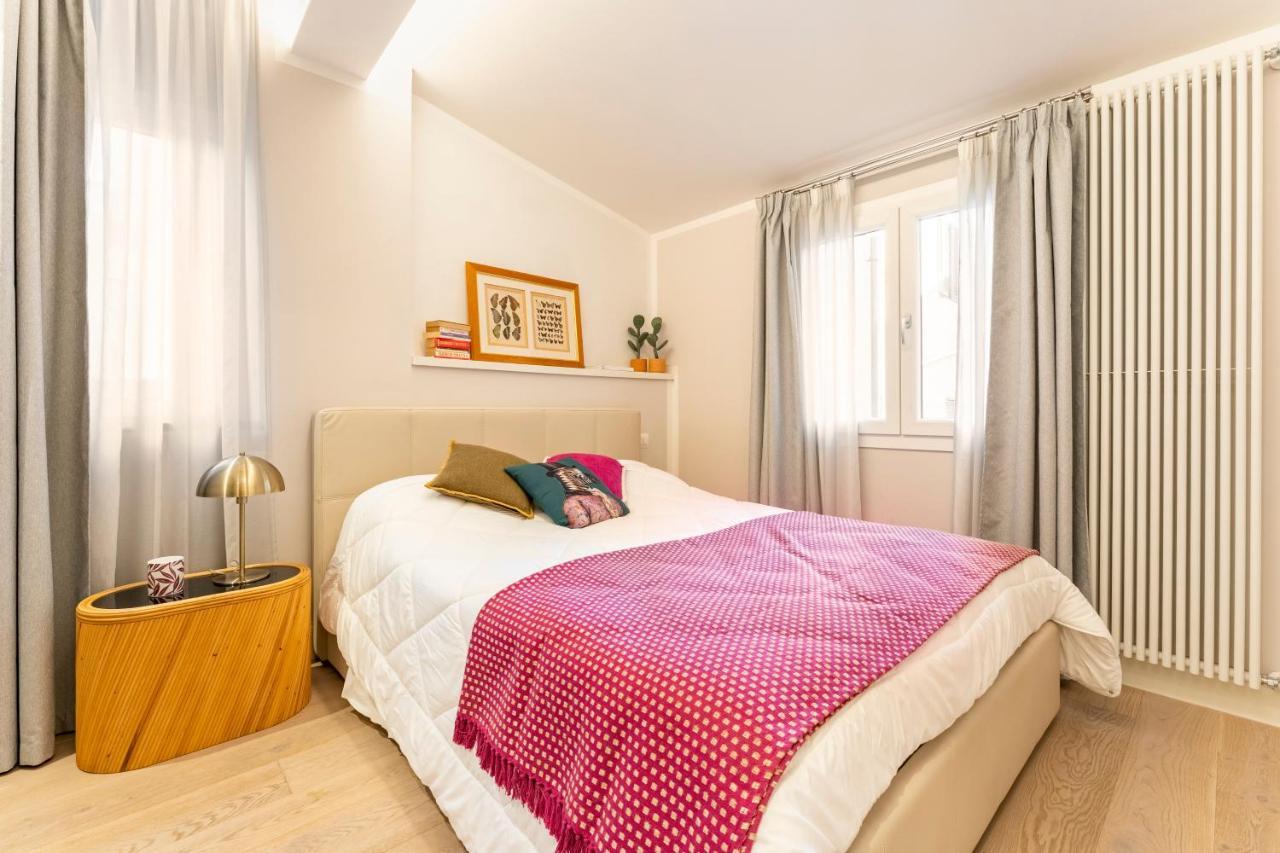 Art Apartment Luxury Sofia Suite Флоренция Екстериор снимка